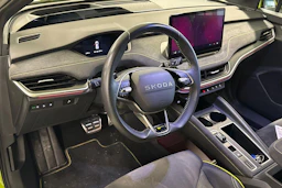 Vihreä Skoda Elroq 2025 kuva 3.