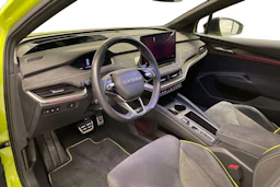 Vihreä Skoda Elroq 2025 kuva 6.