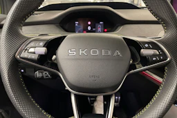 Vihreä Skoda Elroq 2025 kuva 13.