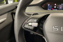 Vihreä Skoda Elroq 2025 kuva 14.