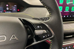 Vihreä Skoda Elroq 2025 kuva 15.