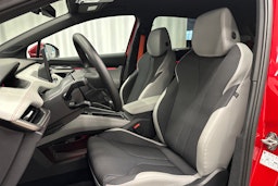 punainen Skoda Elroq 2025 kuva 18.