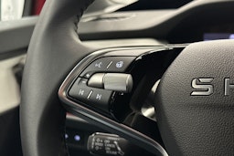 punainen Skoda Elroq 2025 kuva 21.