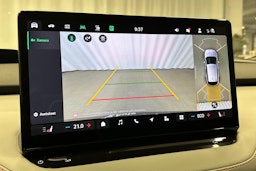 punainen Skoda Elroq 2025 kuva 33.