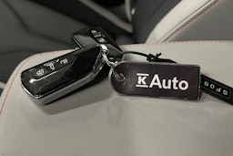 punainen Skoda Elroq 2025 kuva 36.