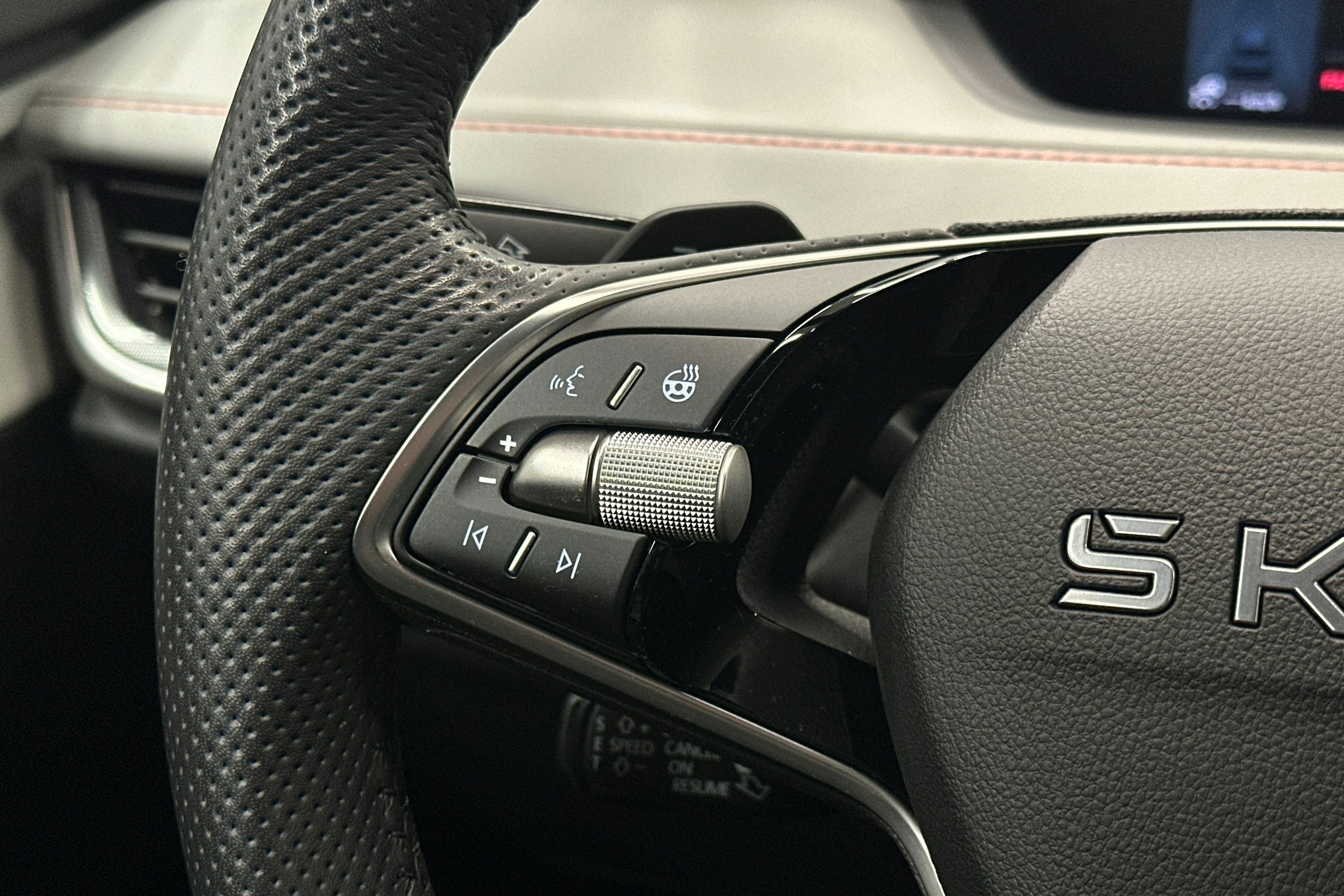 vihreä Skoda Elroq 2025 kuva 20.