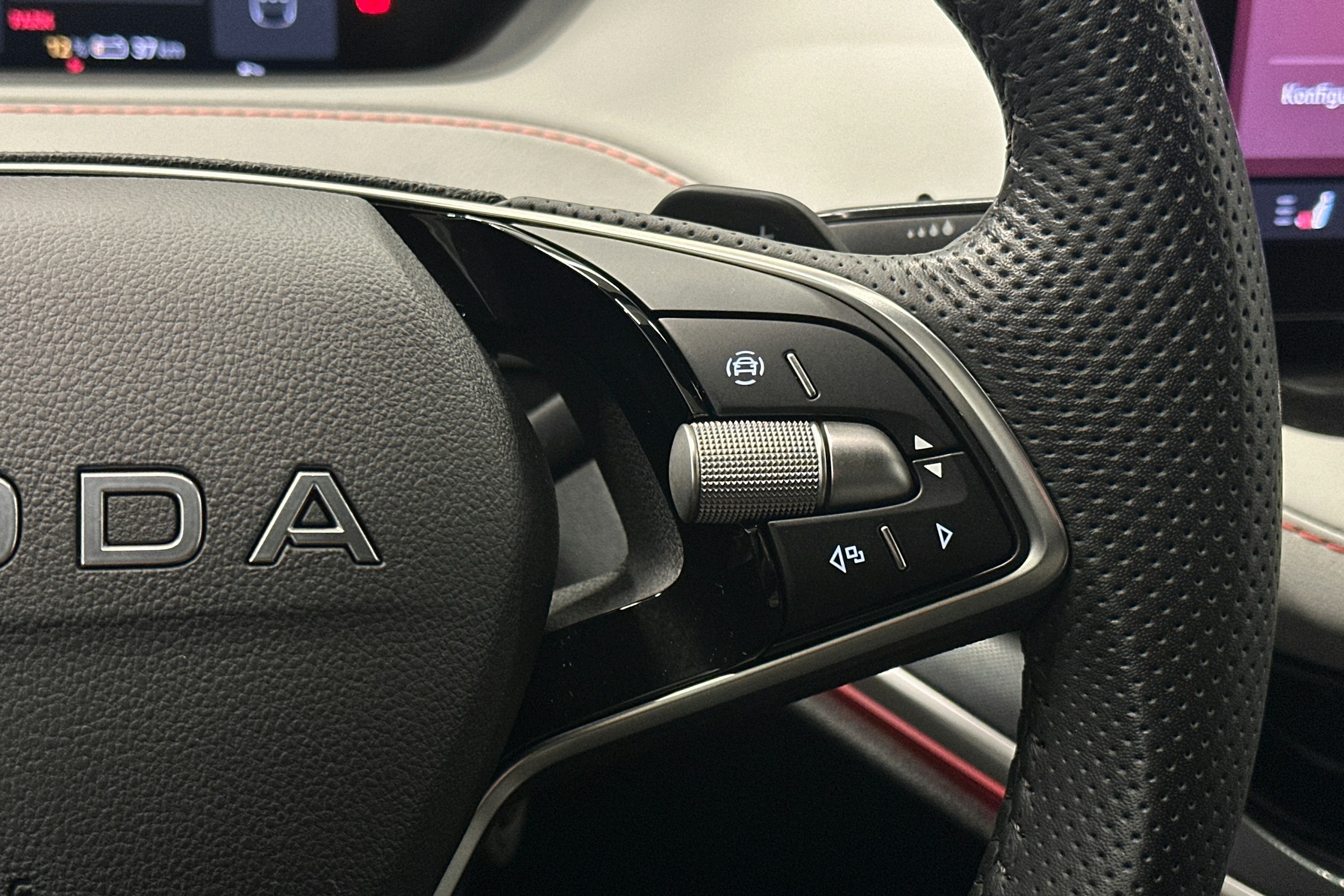 vihreä Skoda Elroq 2025 kuva 21.