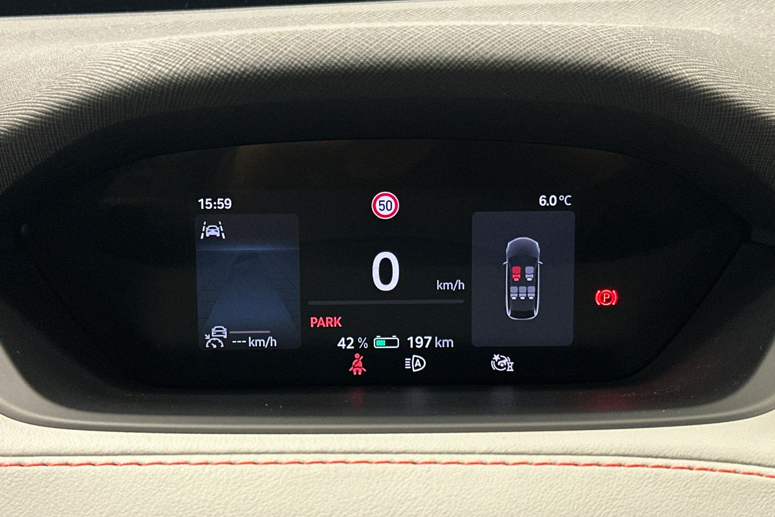 harmaa Skoda Elroq 2025 kuva 24.