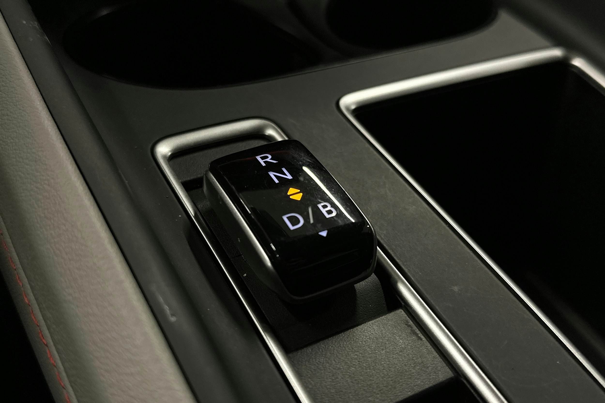 harmaa Skoda Elroq 2025 kuva 36.