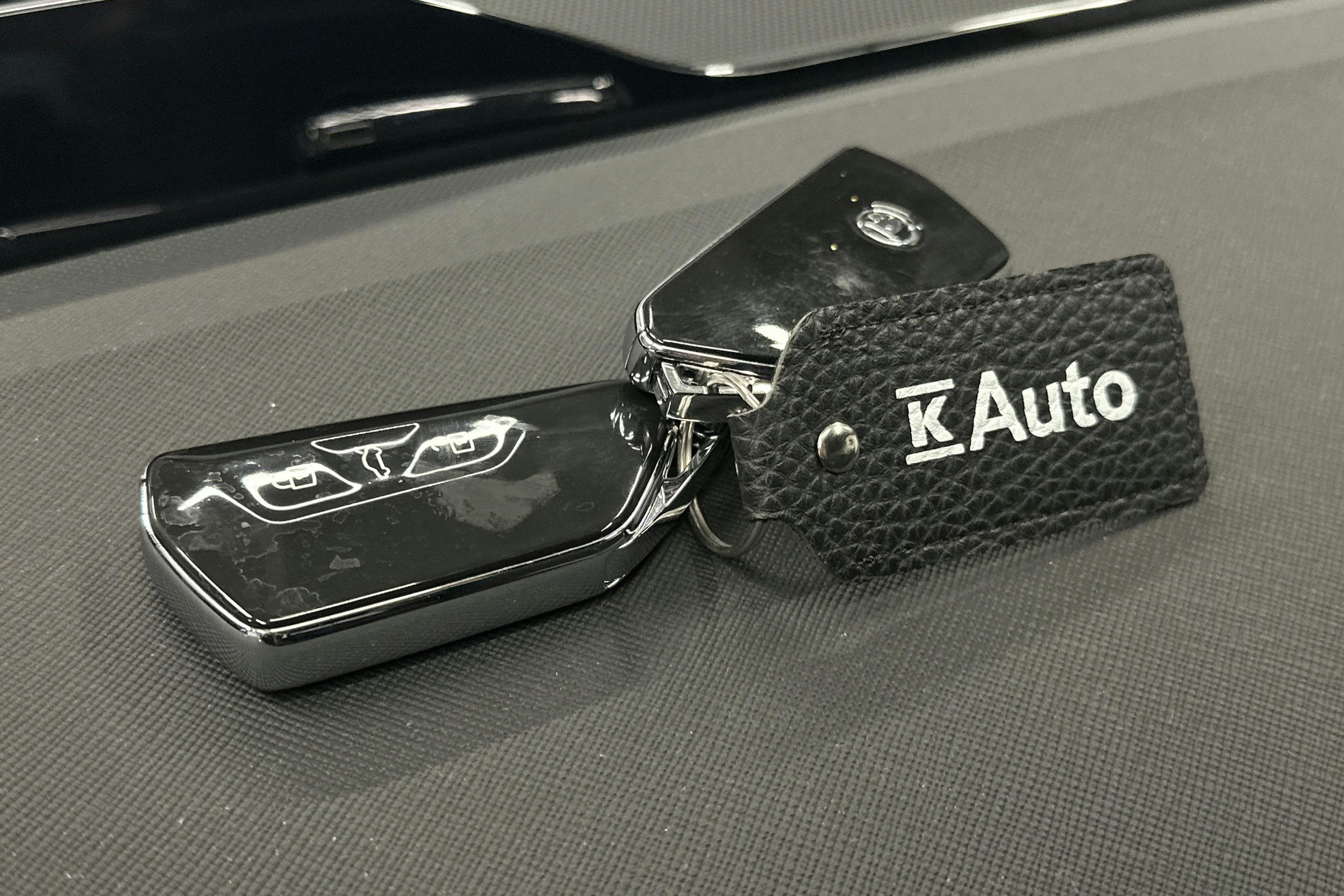 harmaa Skoda Elroq 2025 kuva 38.