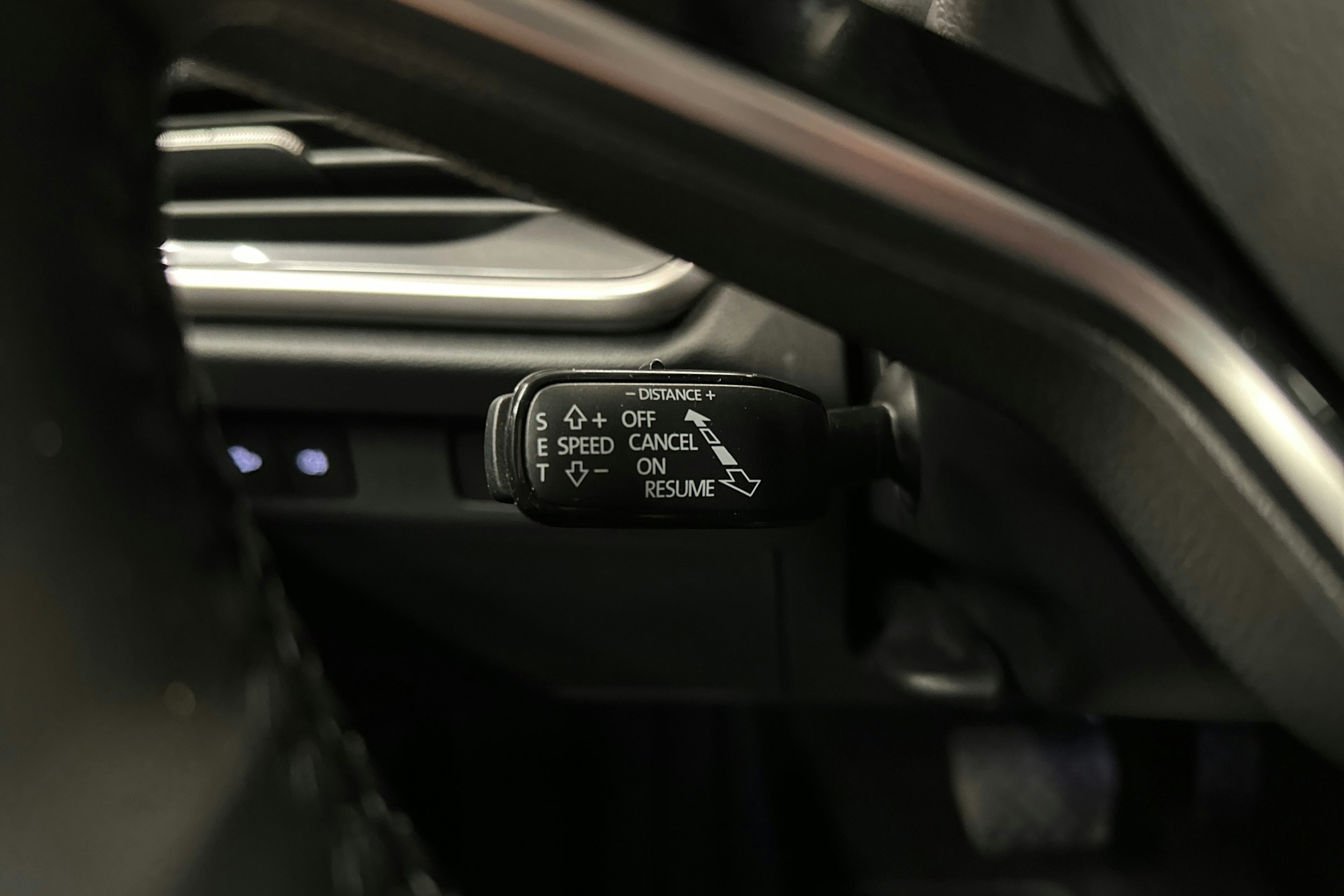 harmaa Skoda Elroq 2025 kuva 16.