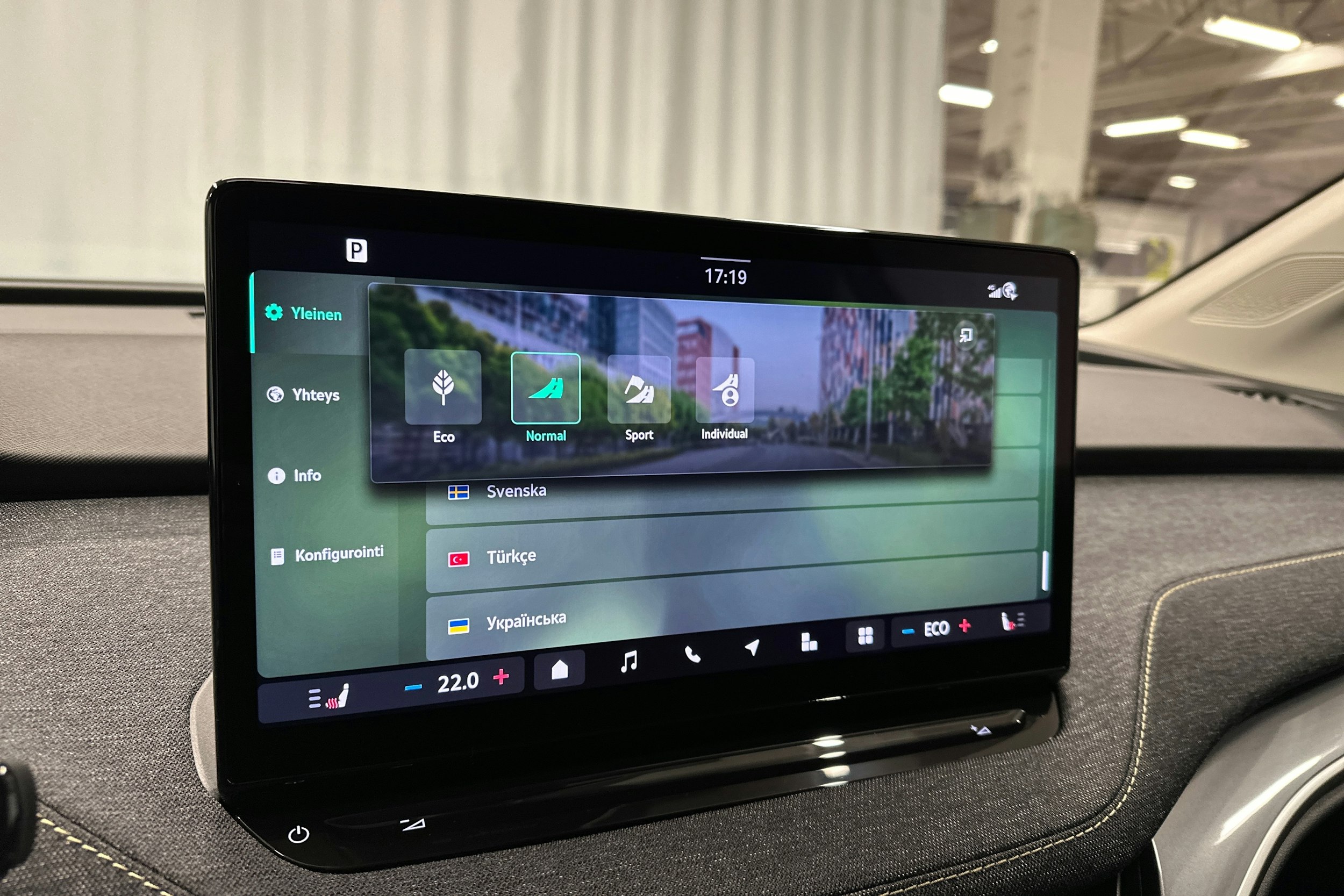 harmaa Skoda Elroq 2025 kuva 19.