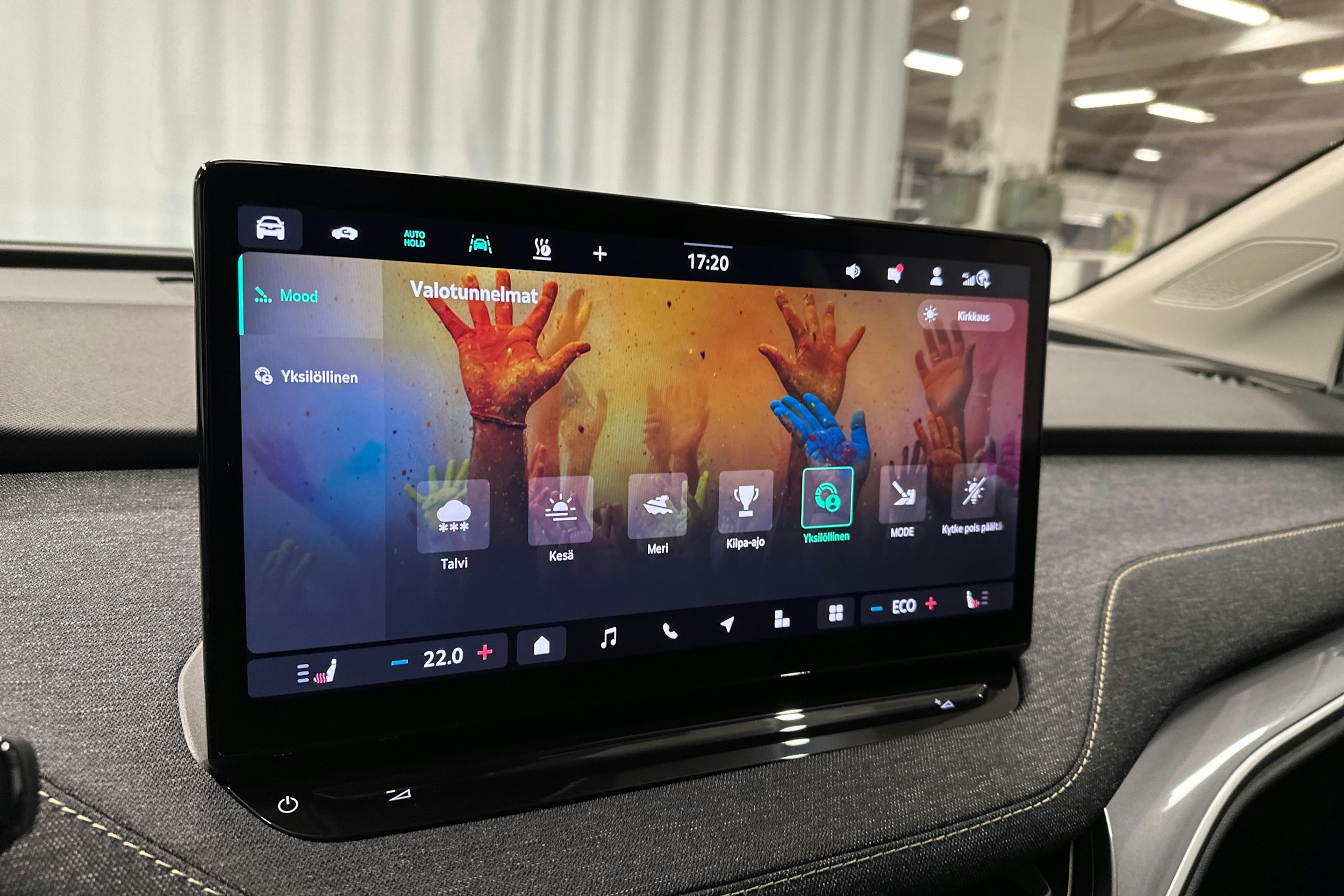 harmaa Skoda Elroq 2025 kuva 22.