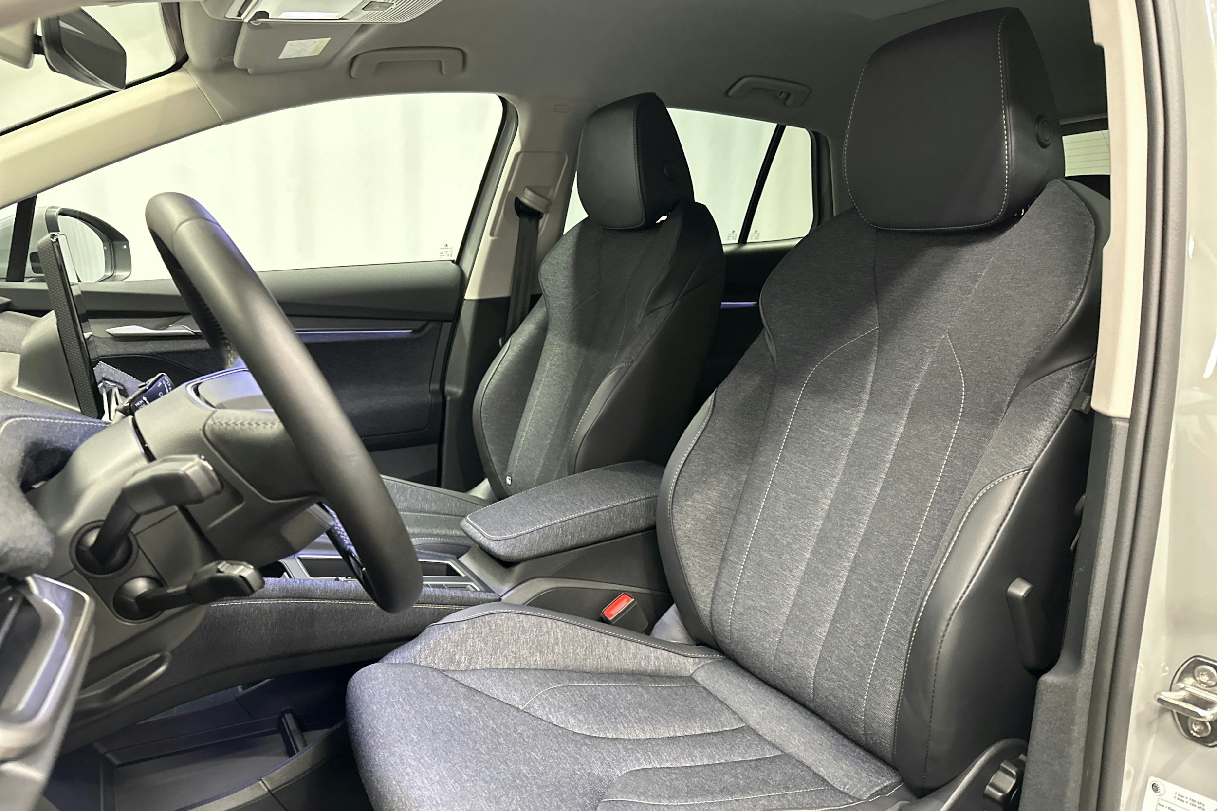 harmaa Skoda Elroq 2025 kuva 27.