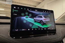 harmaa Skoda Elroq 2025 kuva 18.