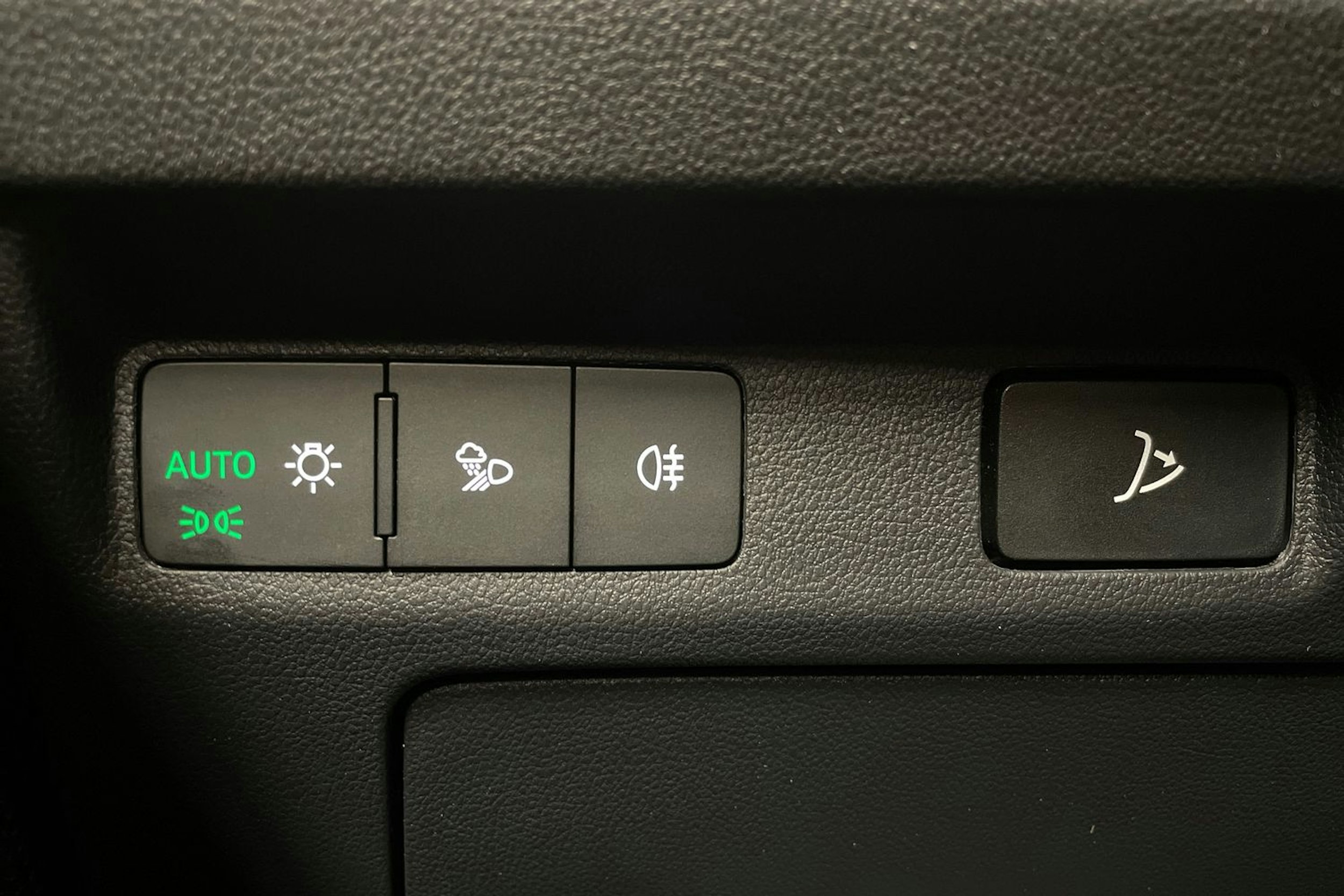 harmaa Skoda Elroq 2025 kuva 23.
