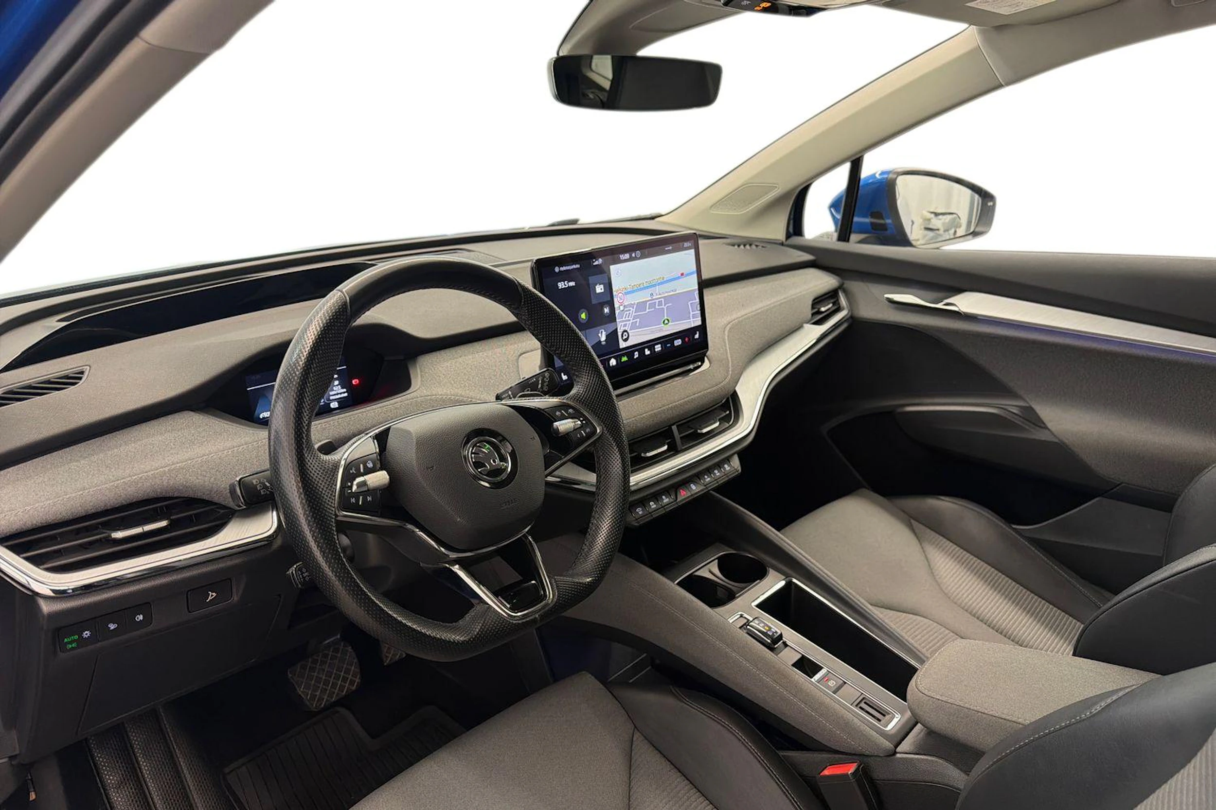 sininen Skoda Enyaq 2021 kuva 6.