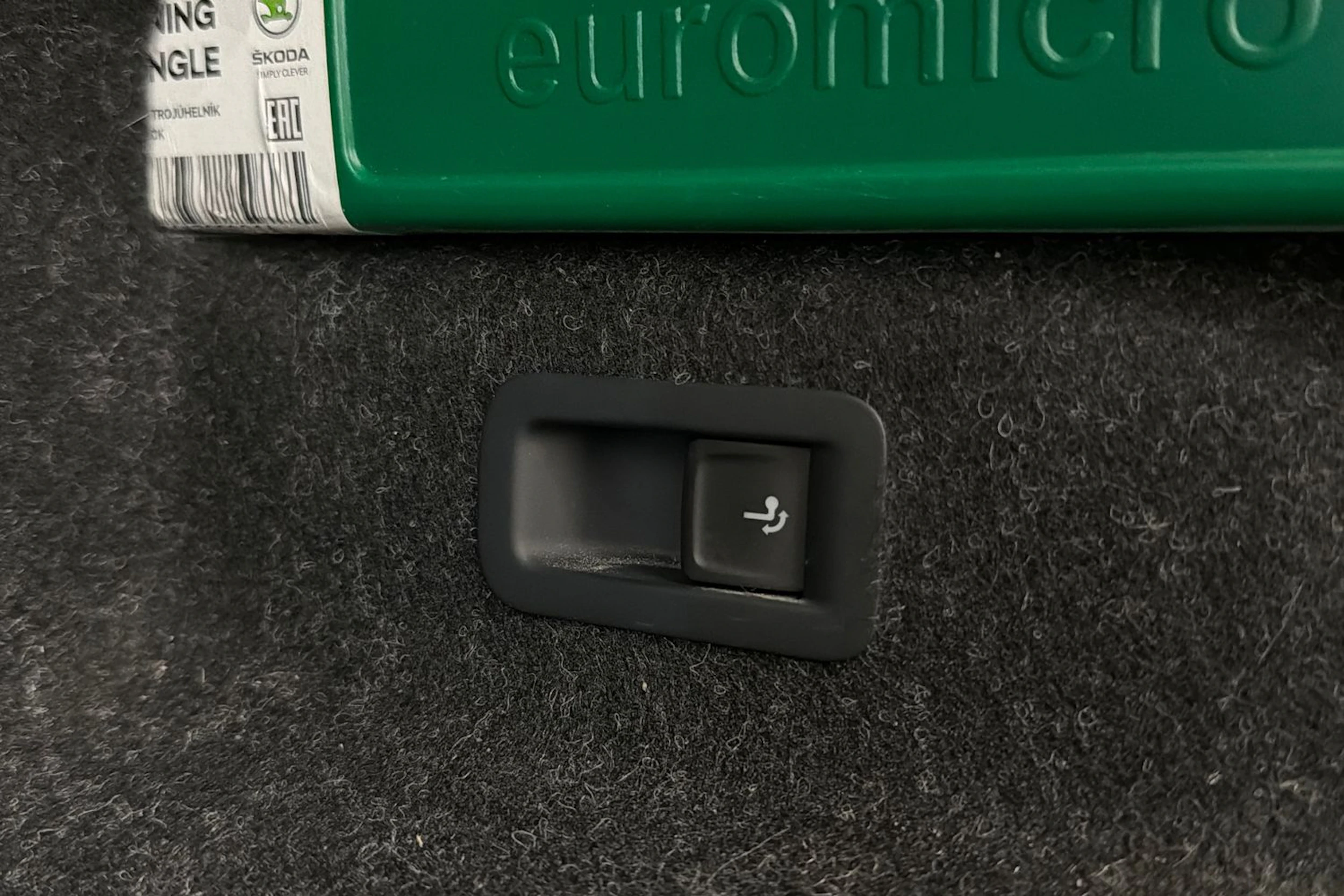 sininen Skoda Enyaq 2021 kuva 14.
