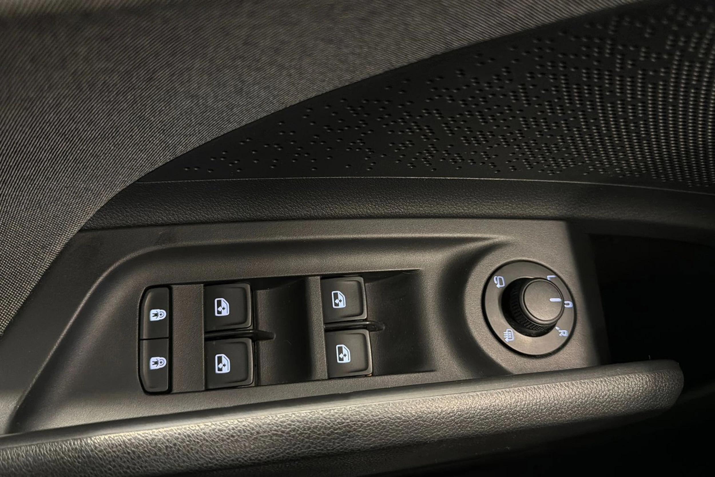 sininen Skoda Enyaq 2021 kuva 19.