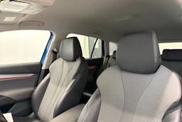 sininen Skoda Enyaq 2021 kuva 33.