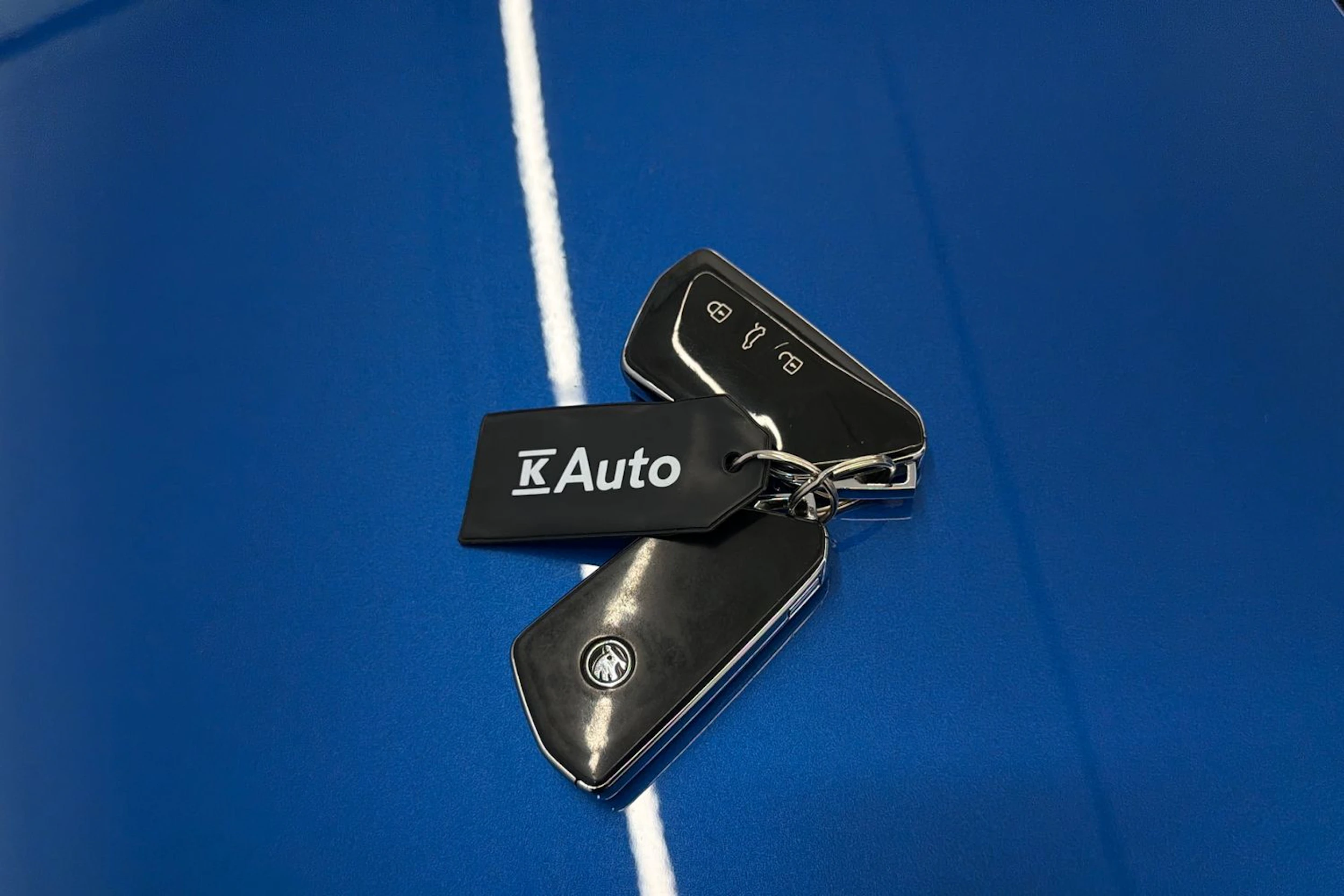 sininen Skoda Enyaq 2021 kuva 34.