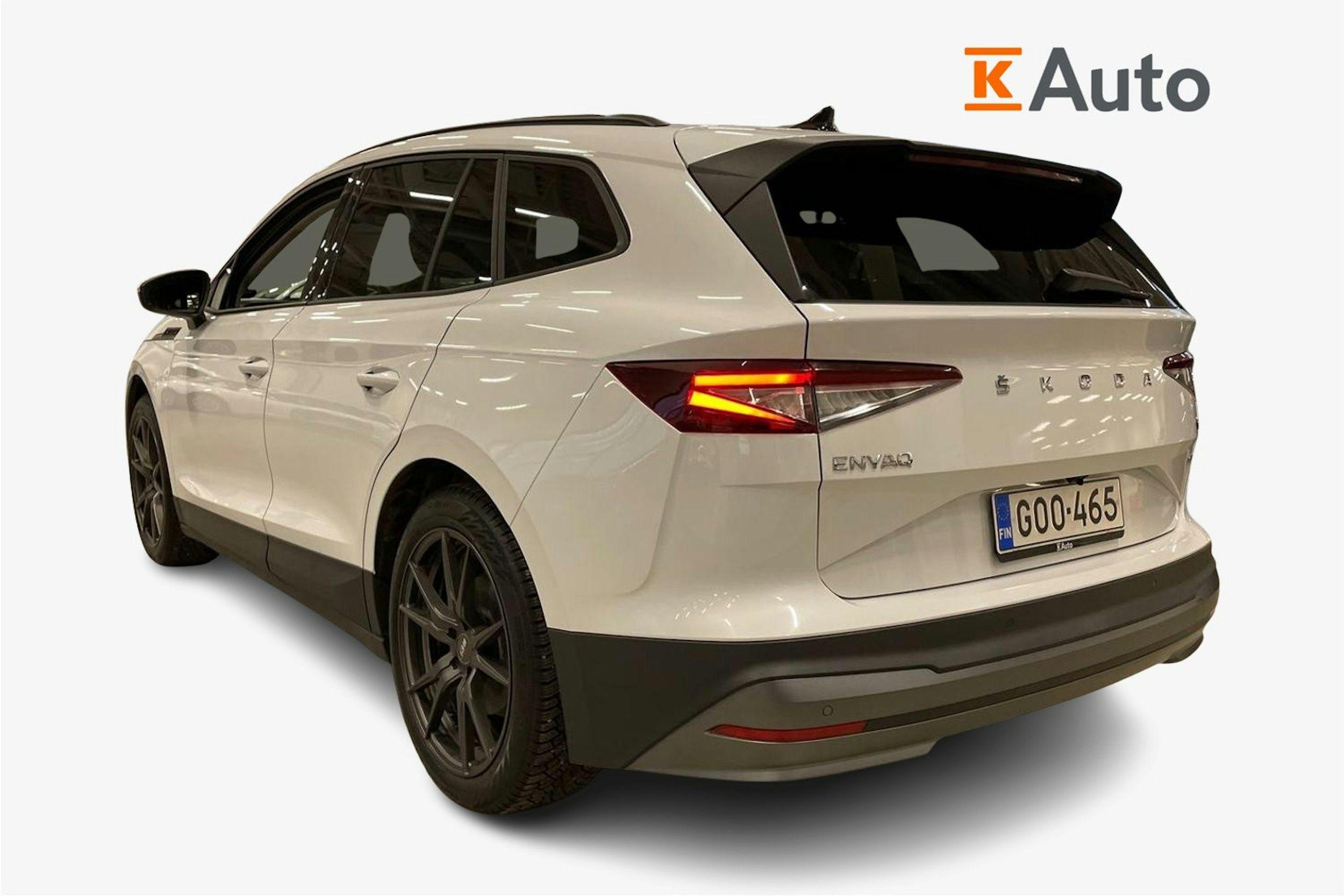 valkoinen Skoda Enyaq 2021 kuva 2.