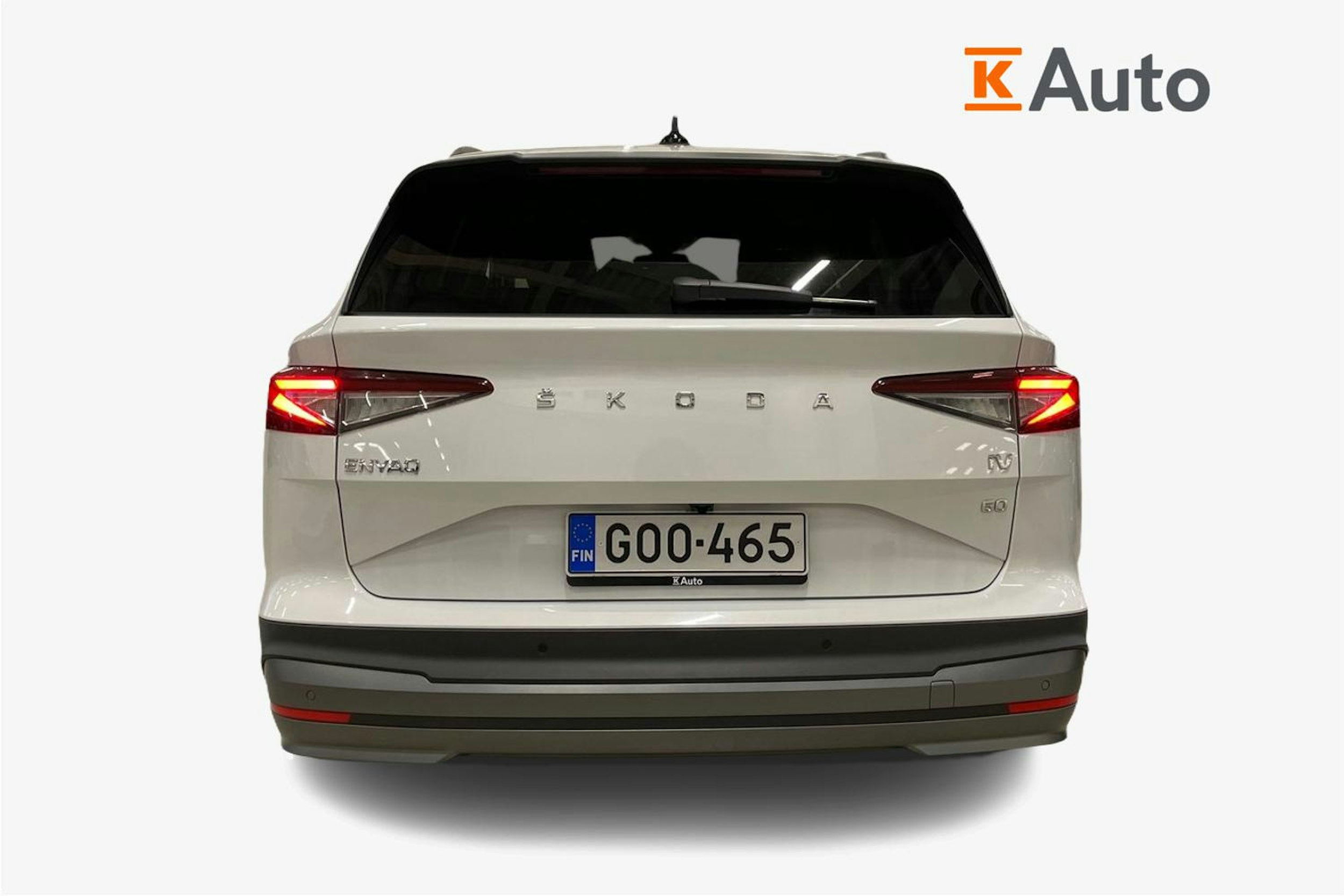 valkoinen Skoda Enyaq 2021 kuva 3.