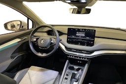 valkoinen Skoda Enyaq 2021 kuva 9.