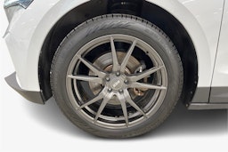 valkoinen Skoda Enyaq 2021 kuva 11.