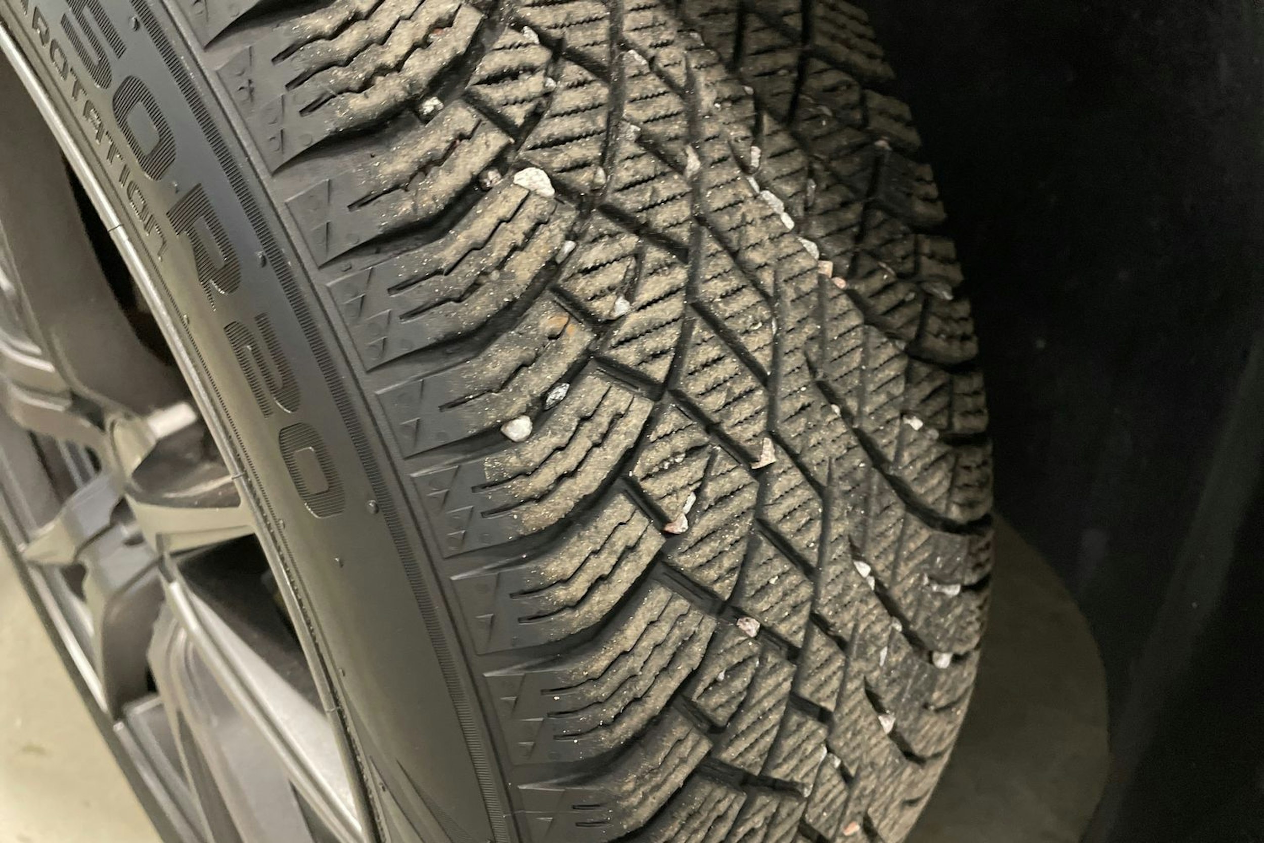 valkoinen Skoda Enyaq 2021 kuva 13.