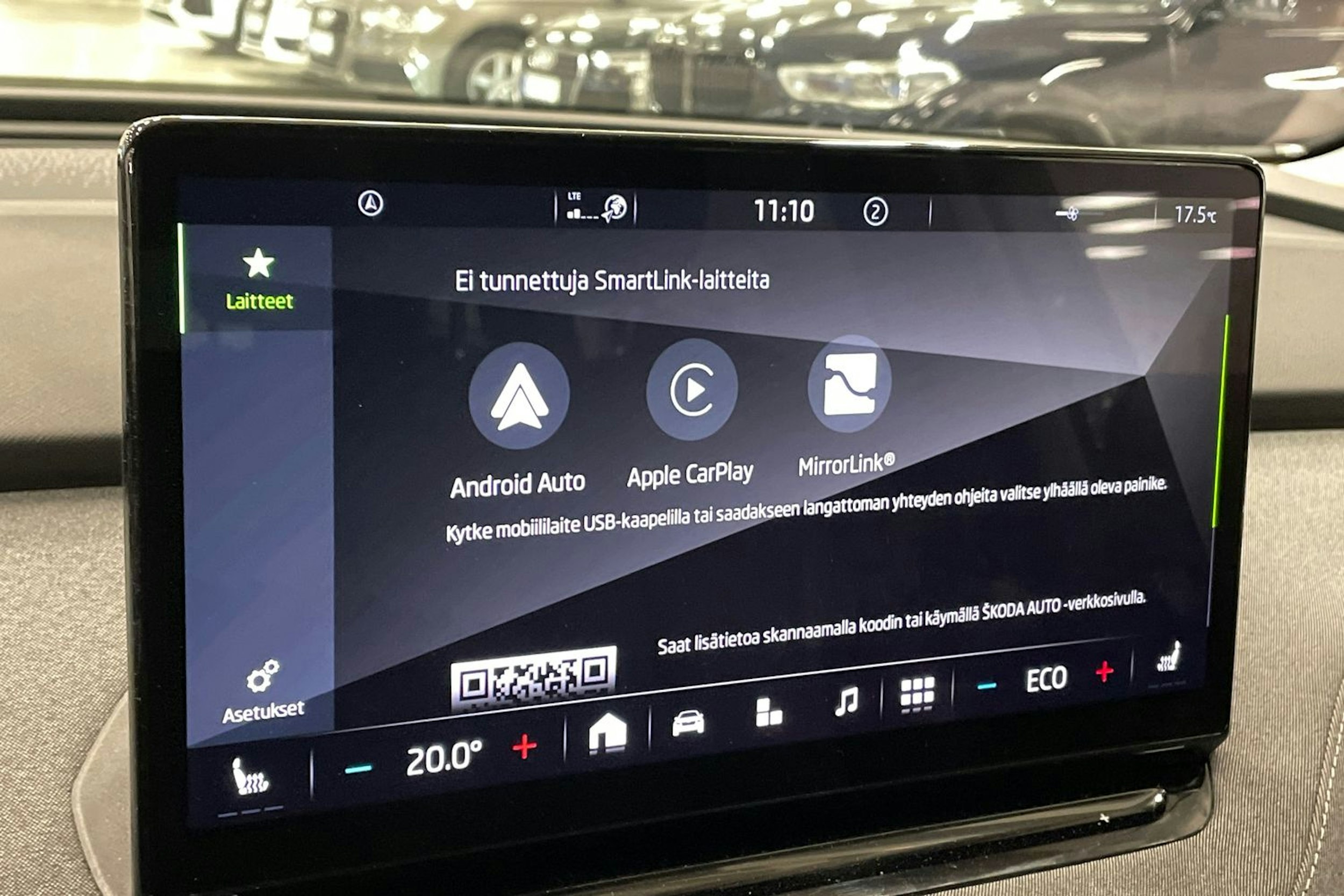 valkoinen Skoda Enyaq 2021 kuva 34.