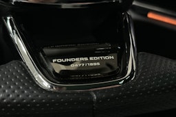 musta Skoda Enyaq 2022 kuva 25.