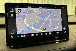 musta Skoda Enyaq 2022 kuva 28.