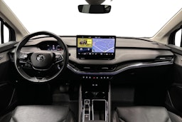 musta Skoda Enyaq 2021 kuva 9.