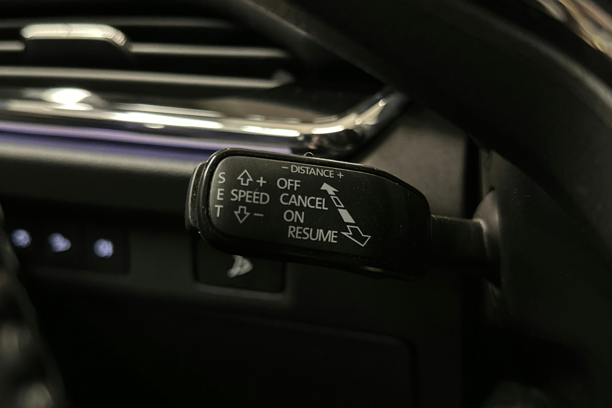 musta Skoda Enyaq 2021 kuva 23.