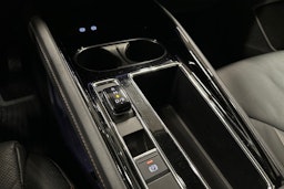 musta Skoda Enyaq 2021 kuva 24.