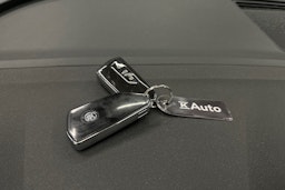 musta Skoda Enyaq 2021 kuva 36.