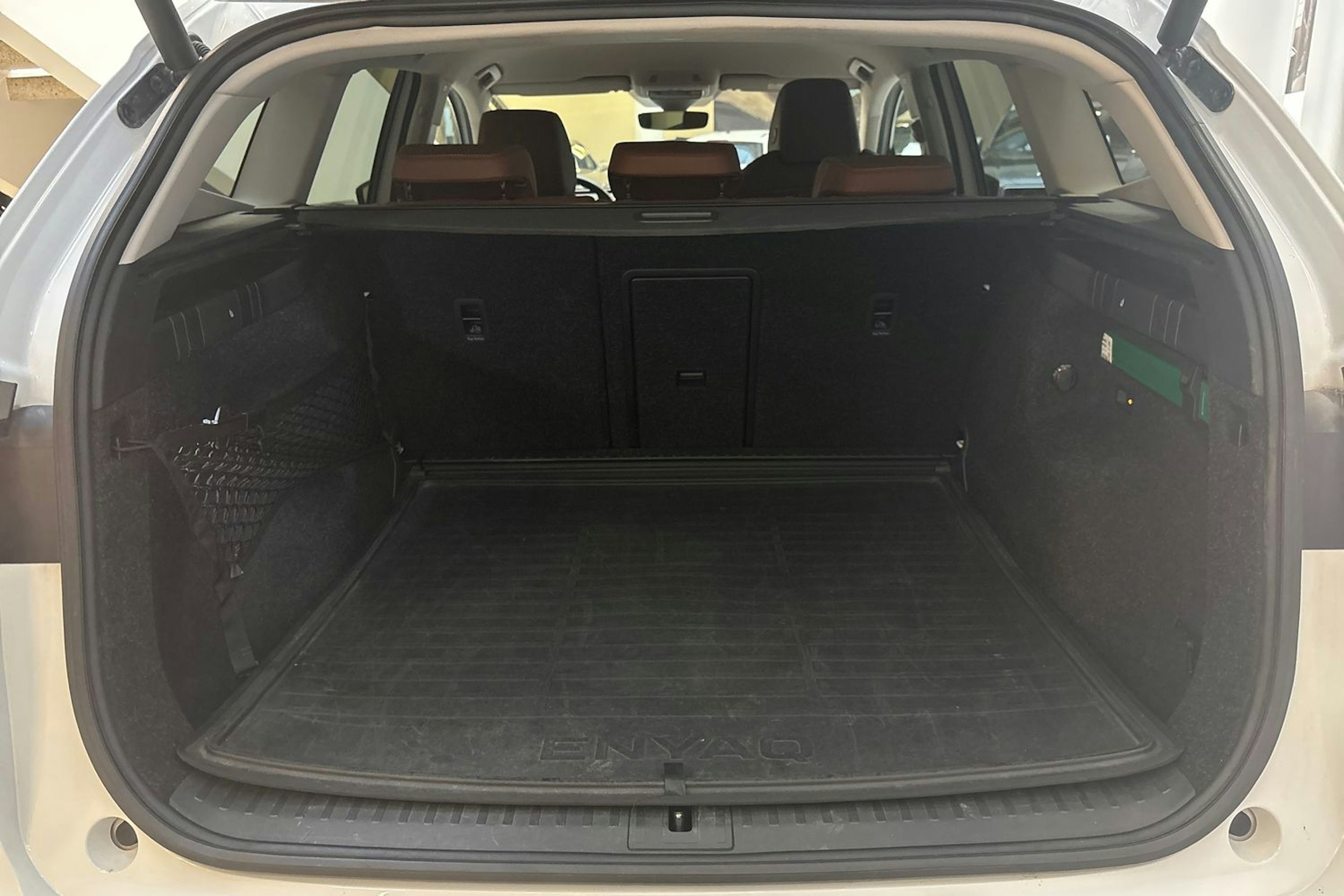 met. valkoinen Skoda Enyaq 2021 kuva 14.