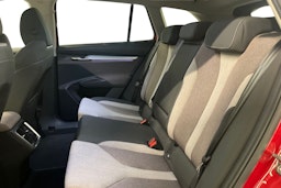 Punainen Skoda Enyaq 2021 kuva 10.