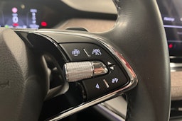Punainen Skoda Enyaq 2021 kuva 17.