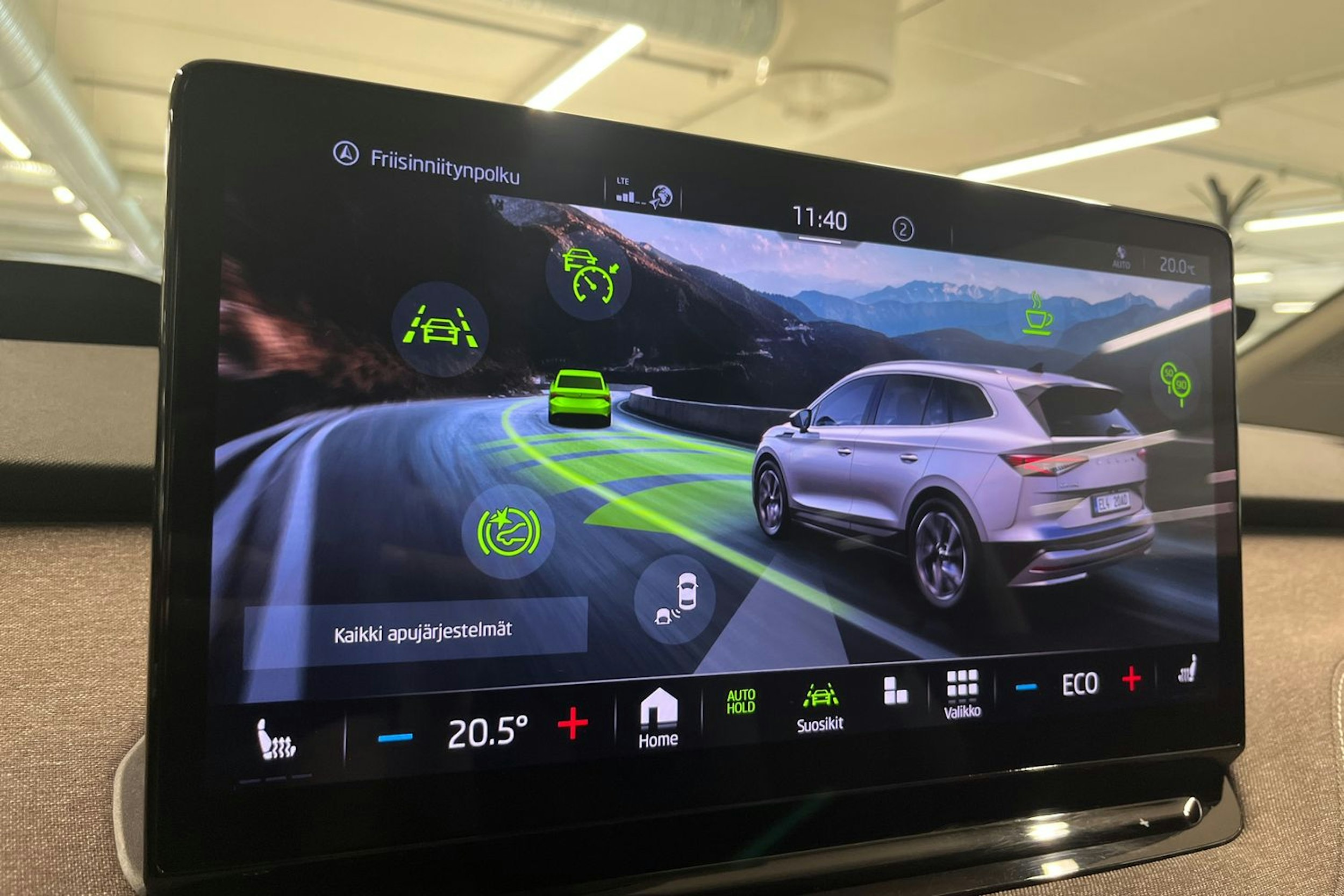Punainen Skoda Enyaq 2021 kuva 23.