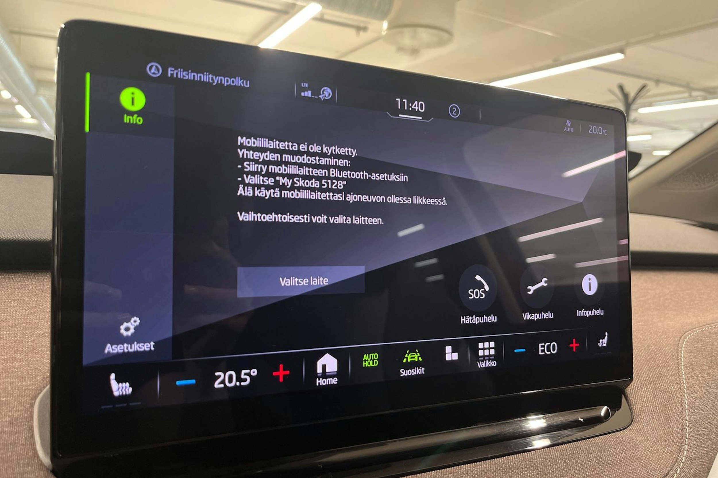 Punainen Skoda Enyaq 2021 kuva 24.