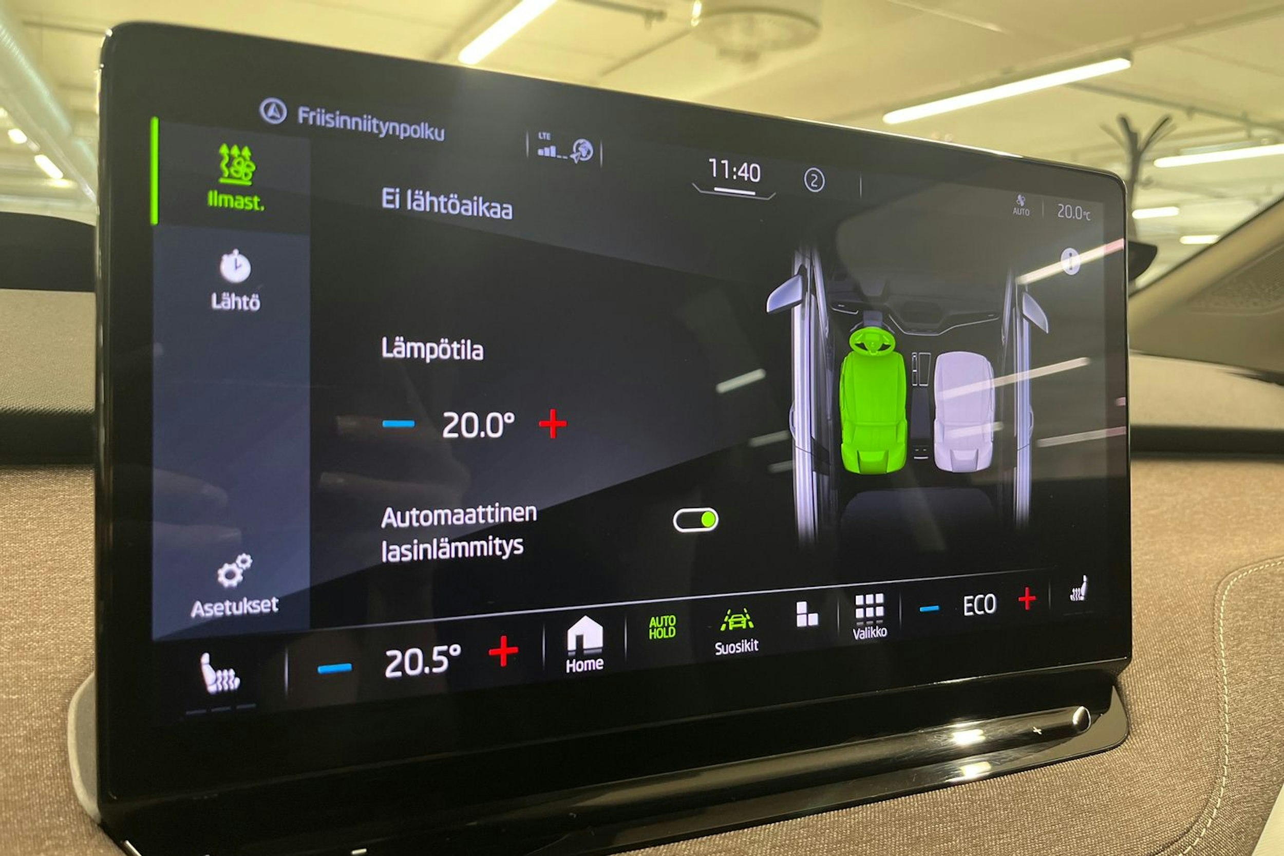 Punainen Skoda Enyaq 2021 kuva 25.