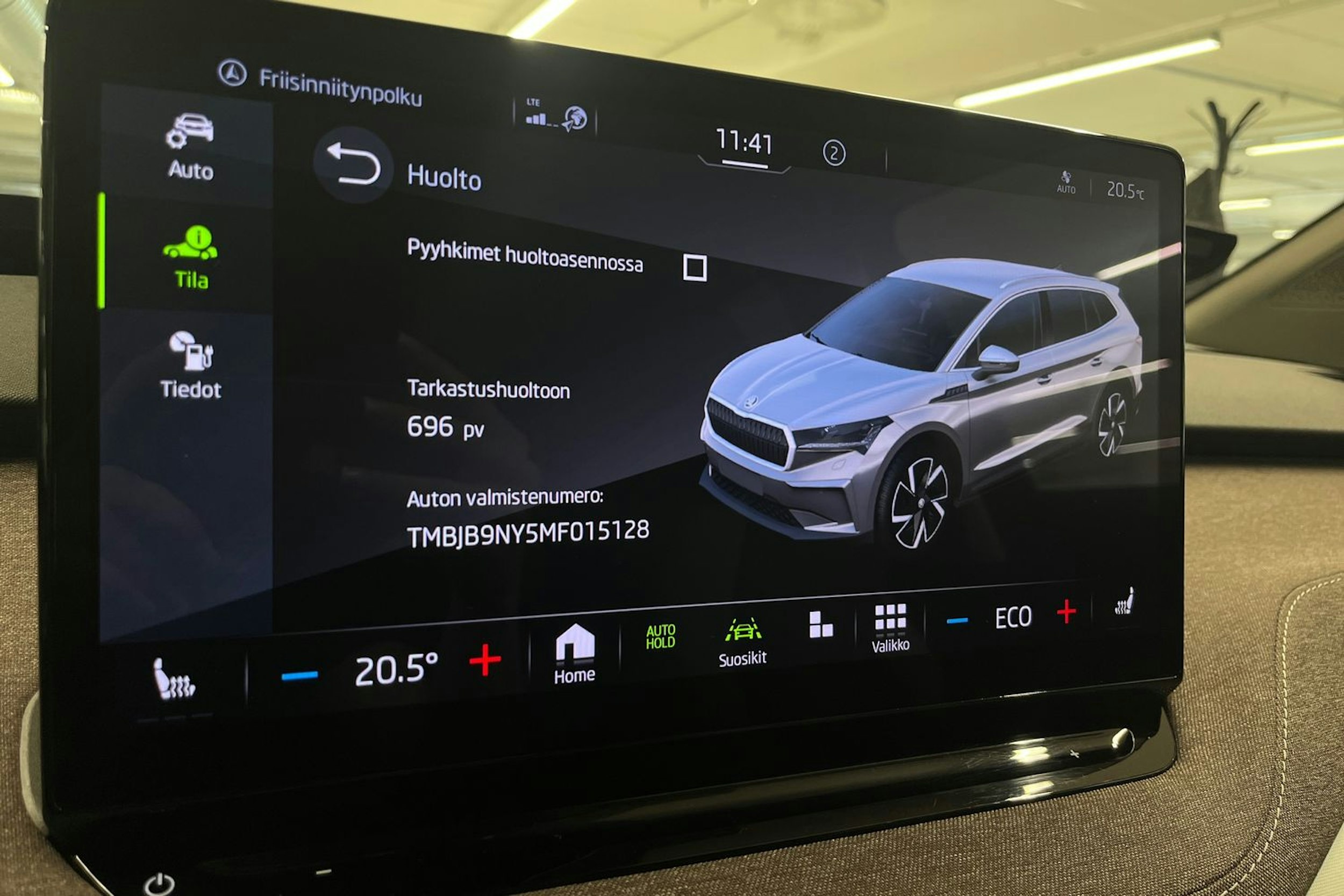 Punainen Skoda Enyaq 2021 kuva 26.