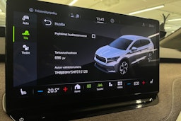 Punainen Skoda Enyaq 2021 kuva 26.