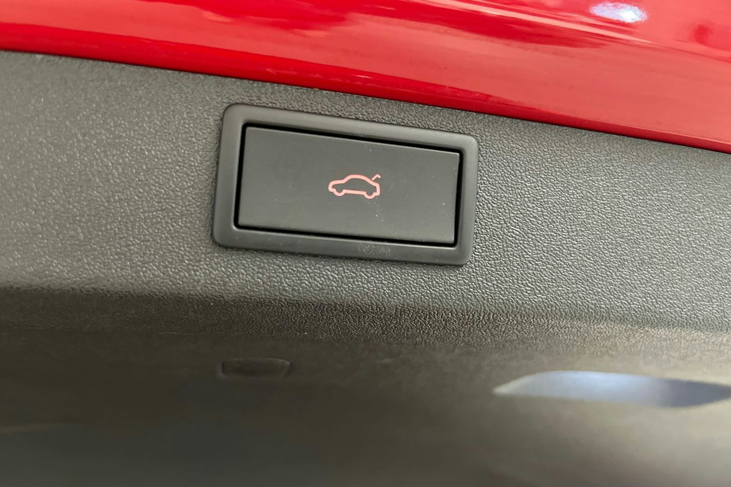 Punainen Skoda Enyaq 2021 kuva 30.