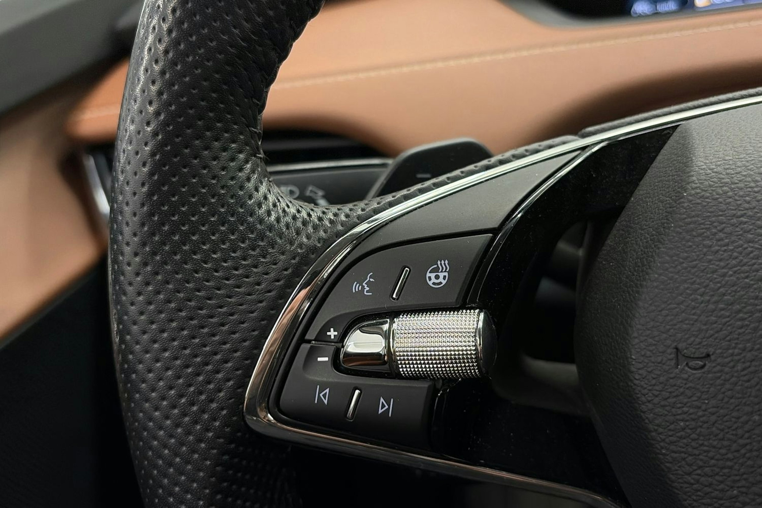 vihreä Skoda Enyaq 2021 kuva 19.