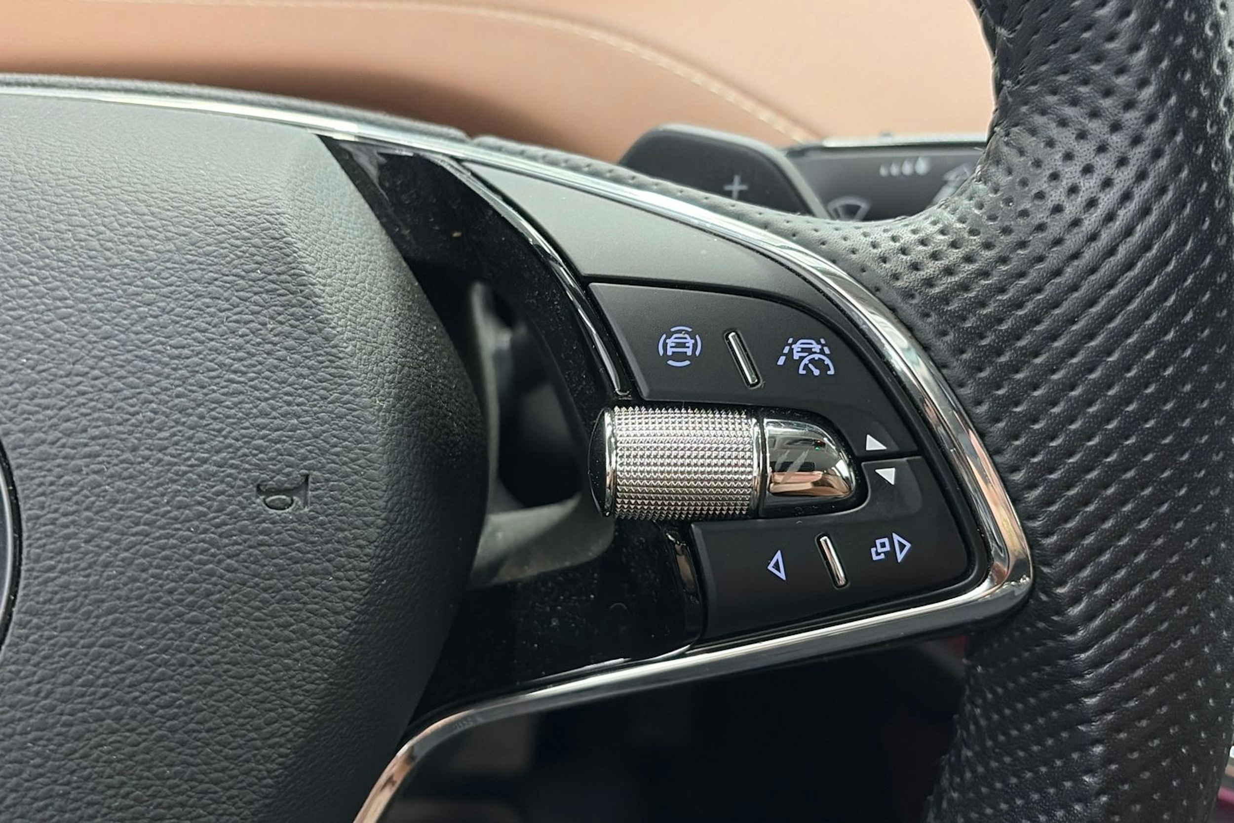 vihreä Skoda Enyaq 2021 kuva 20.