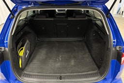 sininen Skoda Enyaq 2022 kuva 14.