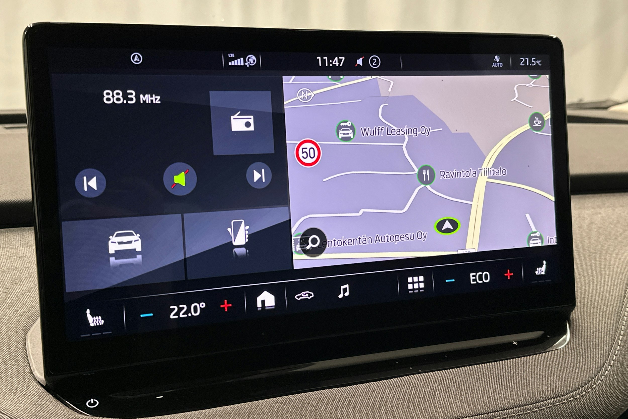 sininen Skoda Enyaq 2022 kuva 21.